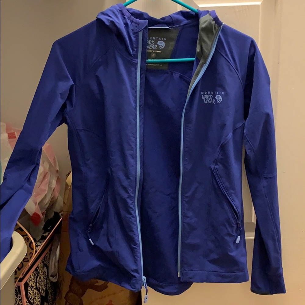 Like new mountain hardware thin wind jacket